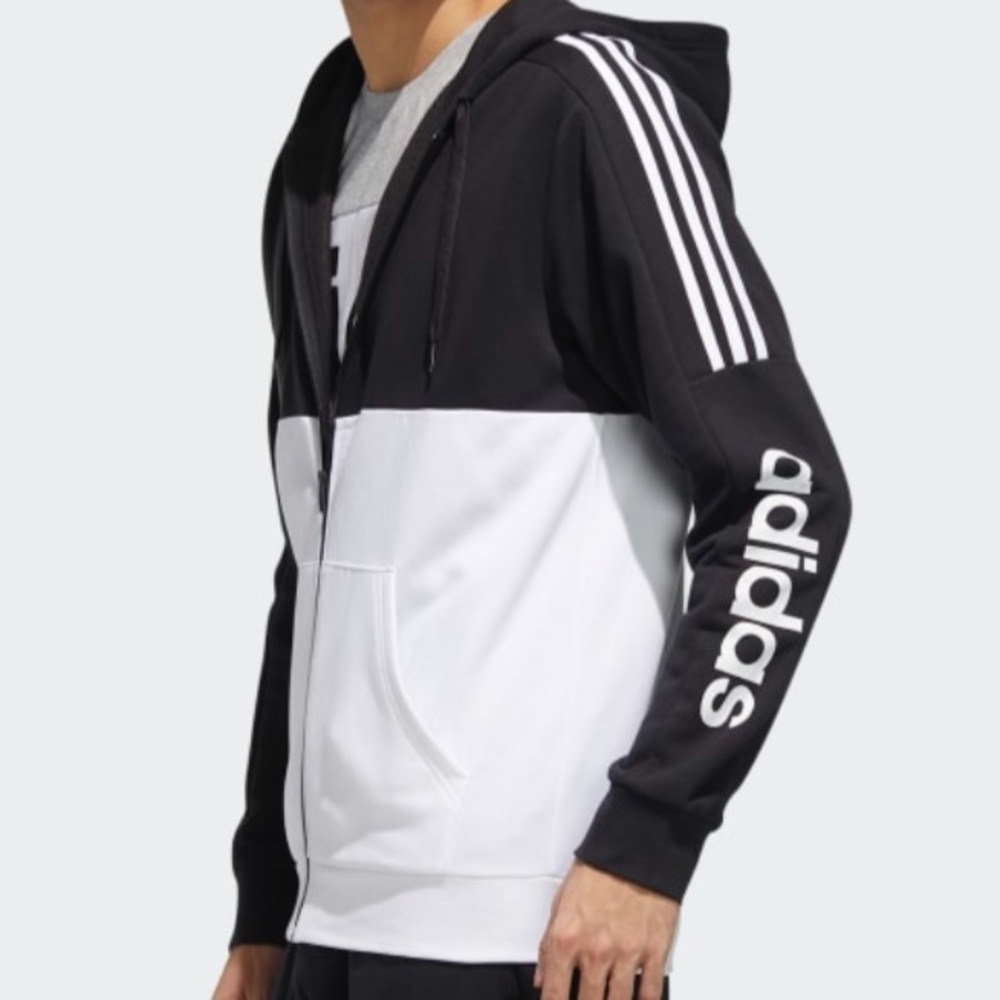 Adidas Sweatshirt